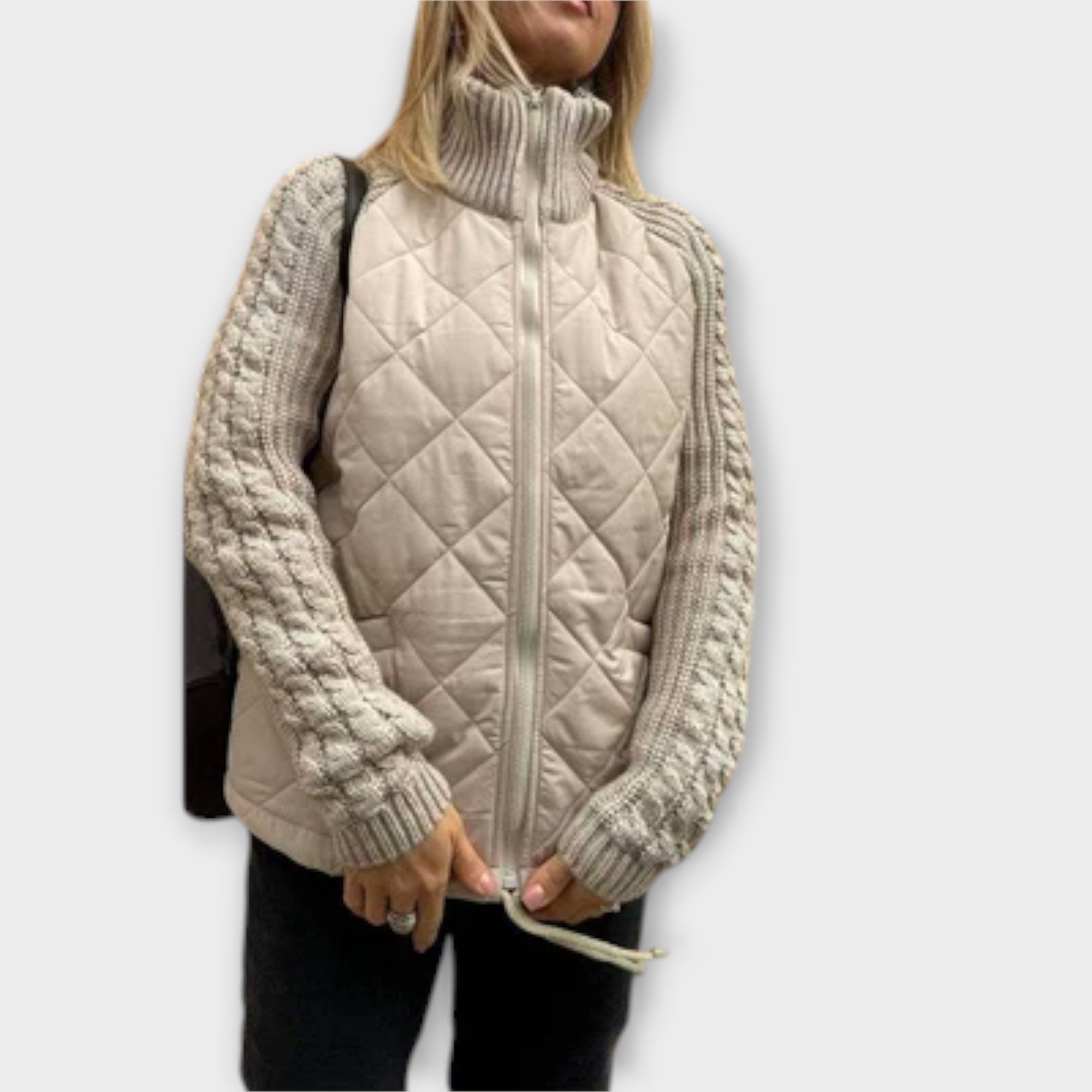 Marina Chaqueta Urbana Cuello Alto Con Acabado Premium