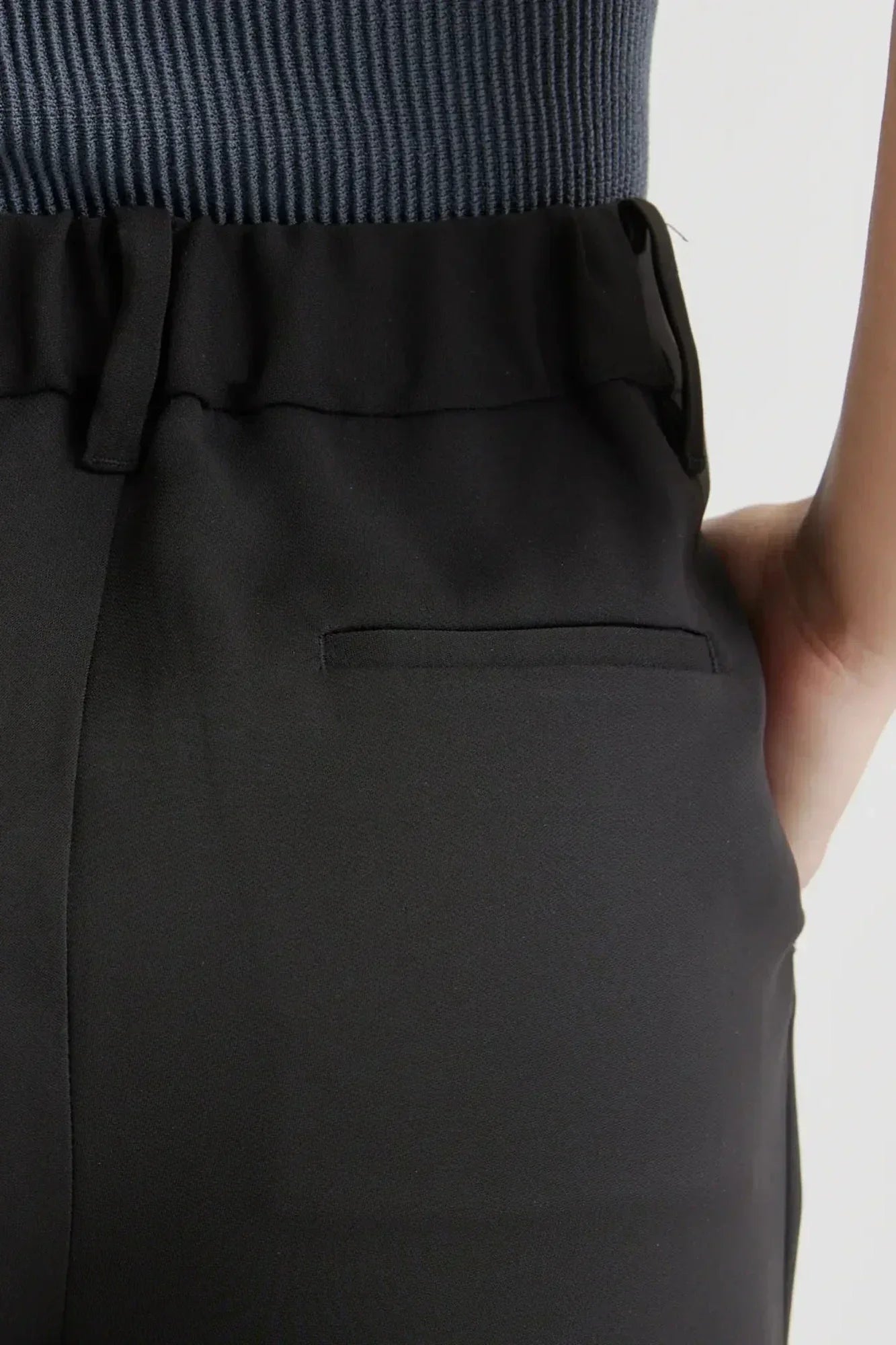 Tinabella Pantalón Tailored Pierna Ancha Cintura Alta